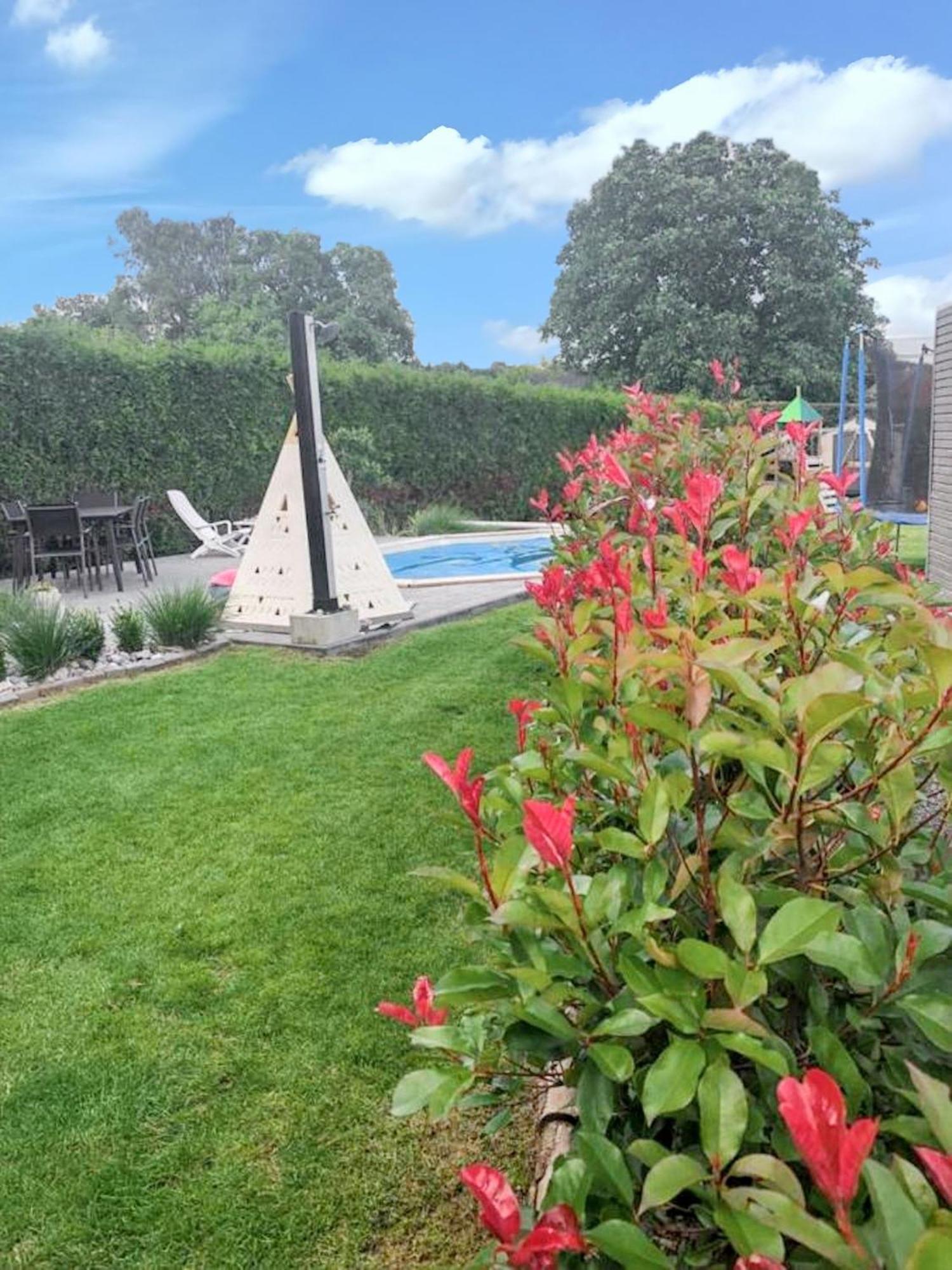 Villa Charming House In Hamois With Shared Pool Esterno foto